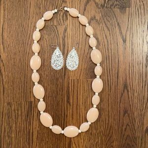 Vintage necklace with complimenting earrings